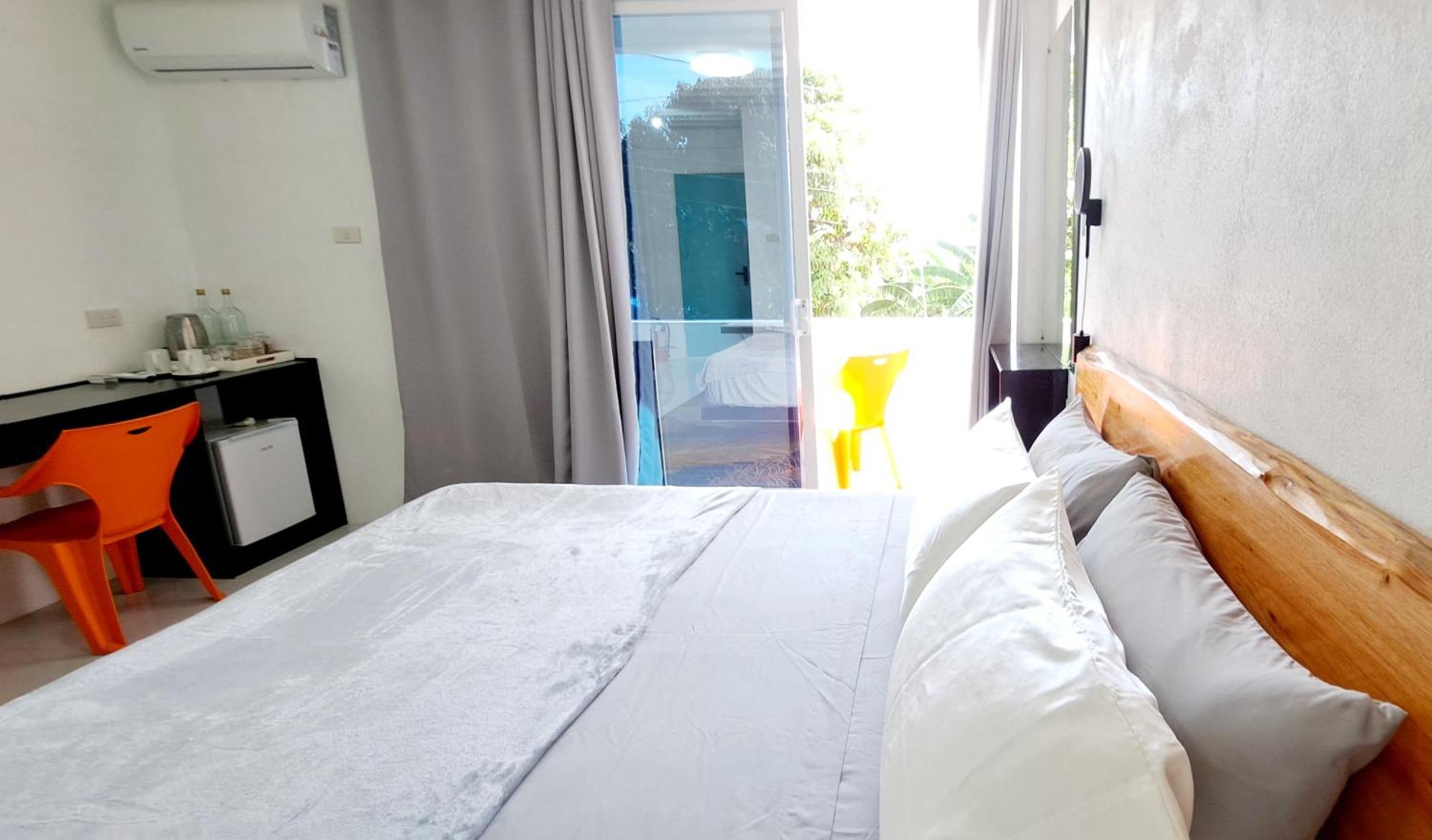 Bougainvillea Guesthouse サンフアン エクステリア 写真