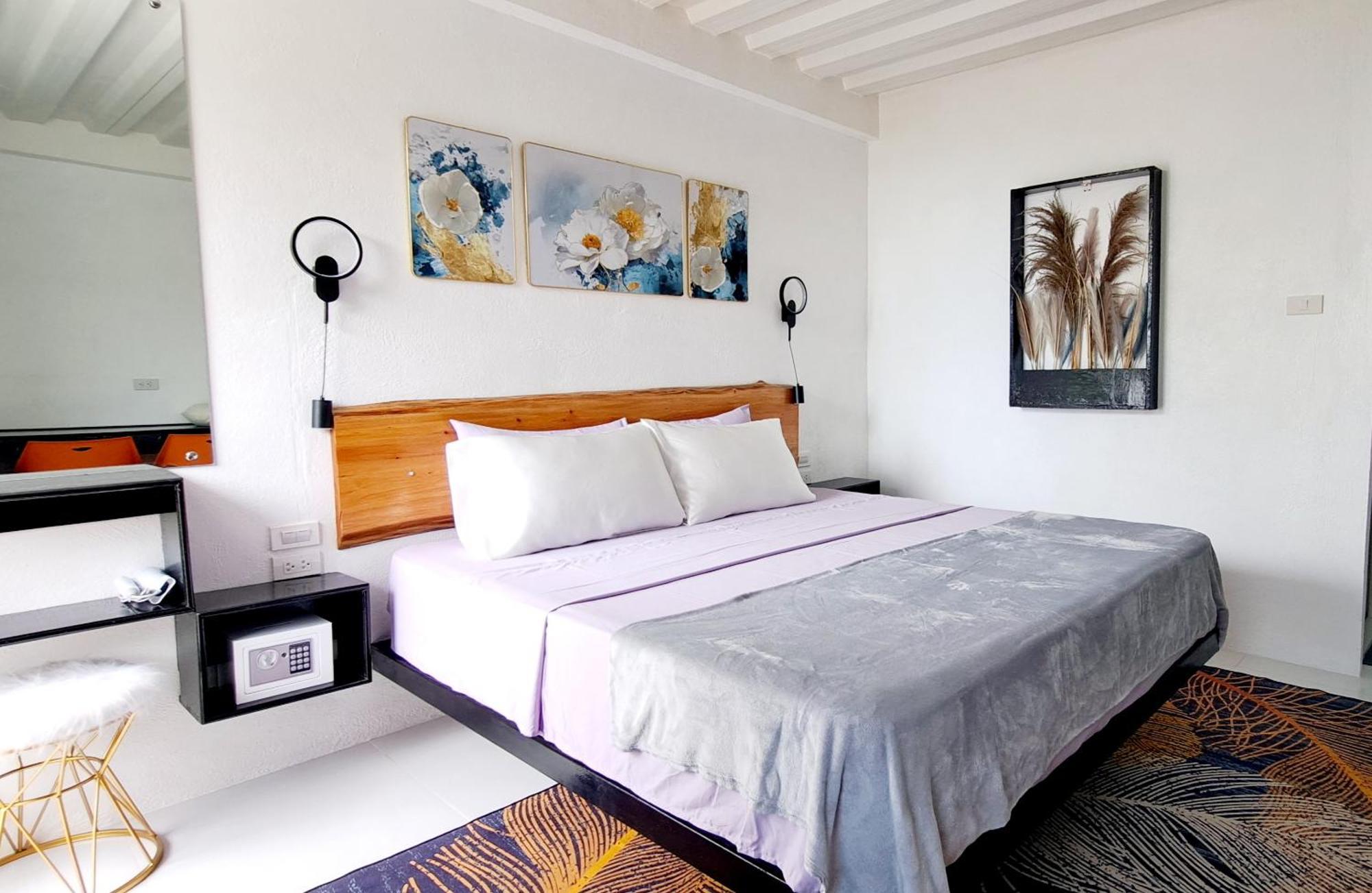 Bougainvillea Guesthouse サンフアン エクステリア 写真